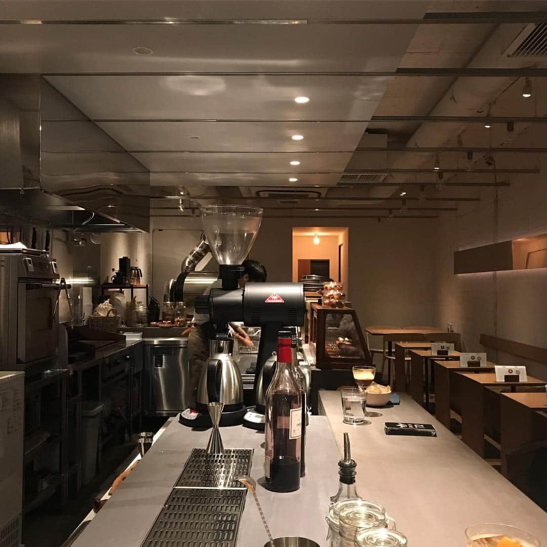 goodcoffeemeさんのインスタグラム写真 - (goodcoffeemeInstagram)「Bar time at the new Woodberry! ☕️🍹@vja  #goodcoffee_shibuya #goodcoffee_tokyo #woodberrycoffeeroasters #espressotonic」4月3日 22時41分 - goodcoffeeme