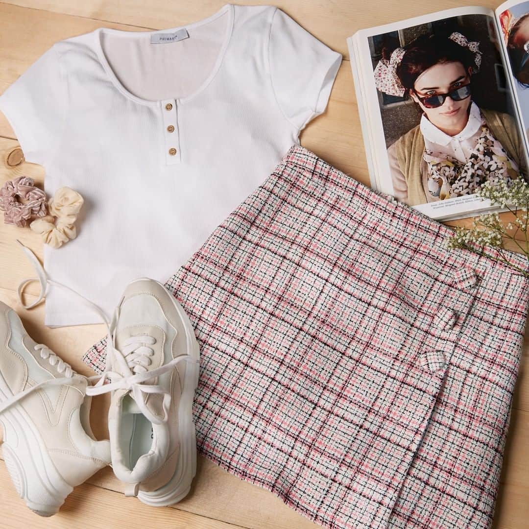 プリマークさんのインスタグラム写真 - (プリマークInstagram)「Give your check pieces a spring twist with a crop top and chunky trainers 💕 Prices from £4/€5/$6 #Primark #fashion」4月3日 23時00分 - primark