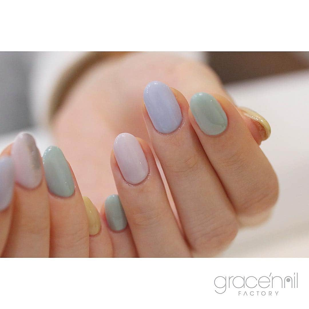 gracenailfactoryさんのインスタグラム写真 - (gracenailfactoryInstagram)「くすみカラー . . #nail #nailsalon #naildesign #nailart #gel #gelart #gelnail #ネイル #ネイルデザイン #ネイルアート #ネイリスト #大阪ネイルサロン #グレースネイルファクトリー  #大人ネイル #人気ネイル #大阪ネイル  #堀江ネイル  #四ツ橋ネイル #シンプルネイル #ショートネイル  #春ネイル #カジュアルネイル #ニュアンスネイル」4月3日 23時11分 - gracenailfactory