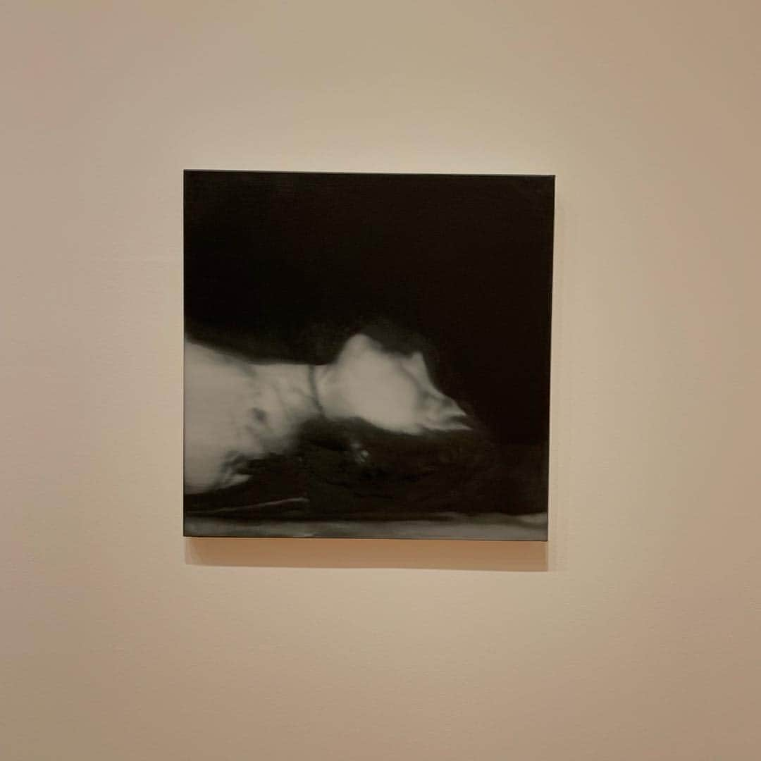 楫真梨子さんのインスタグラム写真 - (楫真梨子Instagram)「念願のMoMA☺️ 入館無料の日だったので人混みがすごかったけどお目当ての絵を見れて満足😌」4月3日 23時12分 - kajimari1226