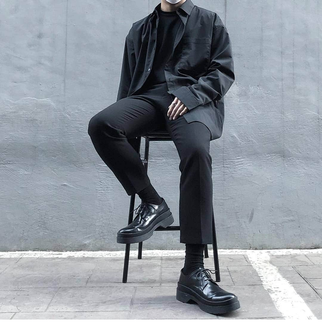 Maker's Watch Knot SGさんのインスタグラム写真 - (Maker's Watch Knot SGInstagram)「#knotsg style tip from @j.wone; when in doubt - just wear all black.  Watchrobe your own mono look with our #automatic all-black AT-38BKBK #watch set.  #watchrobe in Tiong Bahru shop and online #linkinbio . #makerswatchknot #watchcollector #watchoftheday #monochrome #allblack #mensfashion #ootdfashion #ootdmagazine  #instasg #igers #ig_singapore #limitededition #madeinjapan」4月3日 14時21分 - knot_singapore