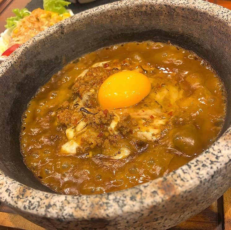 加藤凪海さんのインスタグラム写真 - (加藤凪海Instagram)「. . 石焼台湾チーズカレーに 冷やし明太マヨうどん！！ 美味しそうでしょ🙊❤️ . これもアーバンクアで食べれるよ♪ . 料理の種類も迷うぐらい沢山あって 優柔不断には決めるのに時間がかかりました😂 . 美味しかったので機会があれば皆さんもぜひ🙌 .  #アーバンクア  #天然温泉 #石焼 #チーズカレー  #明太マヨうどん  #凪海の美味いもんグルメ  #美味しかった #😋」4月3日 14時28分 - na_chan.12.11