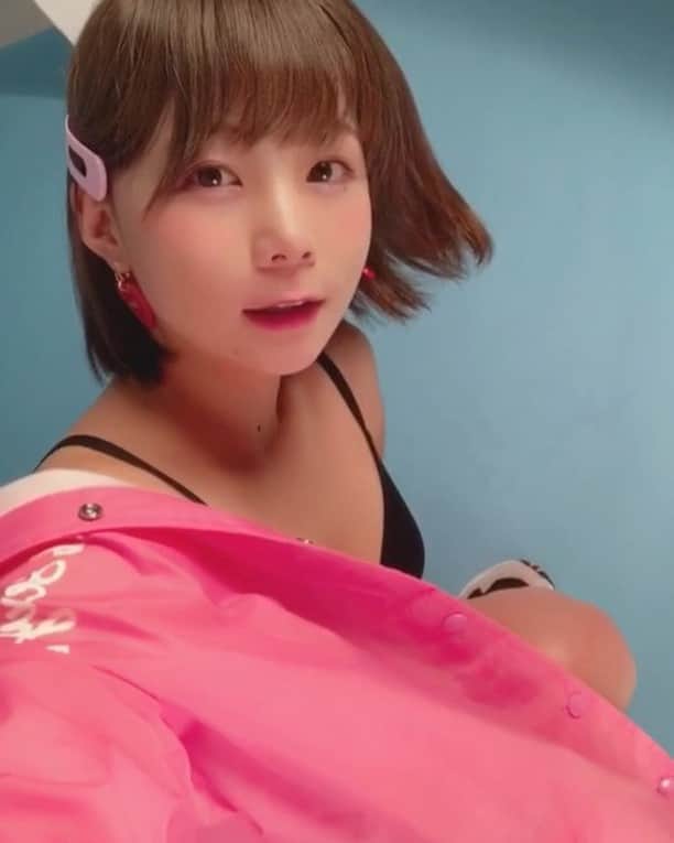 のインスタグラム：「写真集つくってるよ〜〜☺️ . . . #まなちら #大人ロリ」