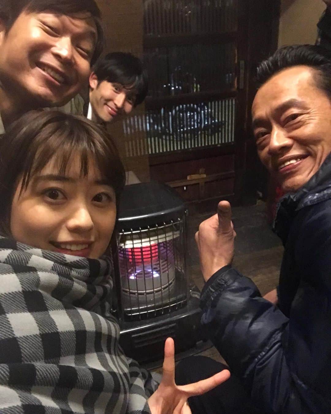 のインスタグラム：「今夜深夜1時35分からテレビ東京ドラマ『さすらい温泉』放送です！！！！！最終話ですよ。ゲスト出演させて頂いております。  入浴シーンも…？？？ どうぞお楽しみに！！！！！ #さすらい温泉 #さすらい温泉遠藤憲一 #さすらい温泉♨遠藤憲一 #ドラマパラビ #テレビ東京 #テレ東 #温泉 #♨️ #薬師温泉 #かやぶきの宿 #旅籠 #遠藤憲一 さん #平原テツ さん」