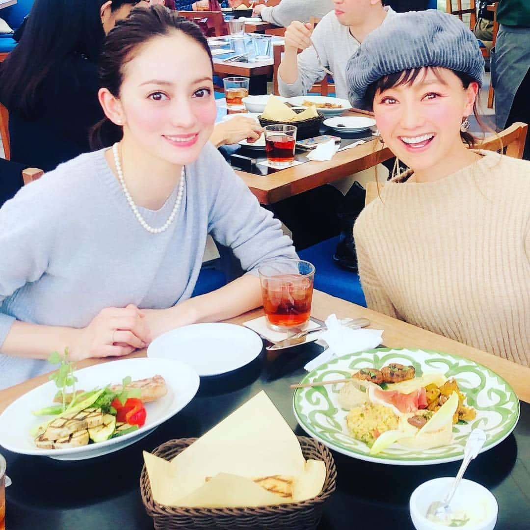 福島和可菜さんのインスタグラム写真 - (福島和可菜Instagram)「#久々会えた #相変わらず #本当に可愛い #360度美女 #目の保養 #笑 #デート #時間足りな過ぎた #喋る事が無限にある #同い年 #真逆な性格なんだけど共通点もいっぱい #次の新しい釣り番組のMCですよ #お楽しみに #美女 #また近々 #ありがとう #fishing  #bike #beauty #lunch」4月3日 14時44分 - fukushimawakana