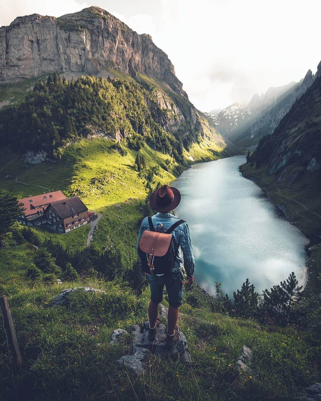Discover Earthさんのインスタグラム写真 - (Discover EarthInstagram)「What a beautiful view from up high on the Fälensee, a lake in the Alpstein range of the canton of Appenzell Innerrhoden, Switzerland ! ⛰🇨🇭 Who would you want to visit Switzerland with ? — 📍#DiscoverSwitzerland — 📸 Photo by @_marcelsiebert ​」4月3日 15時00分 - discoverearth