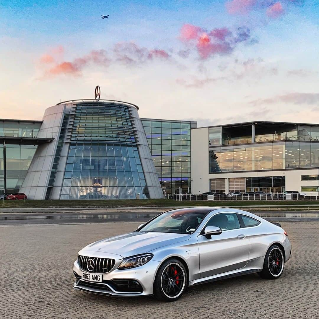 メルセデス・ベンツさんのインスタグラム写真 - (メルセデス・ベンツInstagram)「THIS definitely sparks joy. 🔥 Photo by @rokenr with @mercedesbenzworld. __________ [Mercedes-AMG C 63 S Coupé | Kraftstoffverbrauch kombiniert: 10,1 l/100 km | CO2-Emissionen kombiniert: 230 g/km | http://mb4.me/RechtlicherHinweis/] . #MercedesBenz #MercedesAMG #🌟 #AMG #CClass #AMGC63S #Coupé #mbfanphoto #automotivedesign #wheelwednesday #mbcar」4月3日 15時00分 - mercedesbenz