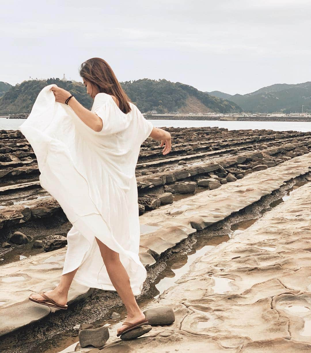 栗山遥さんのインスタグラム写真 - (栗山遥Instagram)「🕊💫 宮崎サーフトリップで、青島観光した時の写真。 どこまでも自然の豊かさに感動したなぁ🌎 one piece/ @_ciaopanic_」4月3日 15時32分 - harukakuriyama