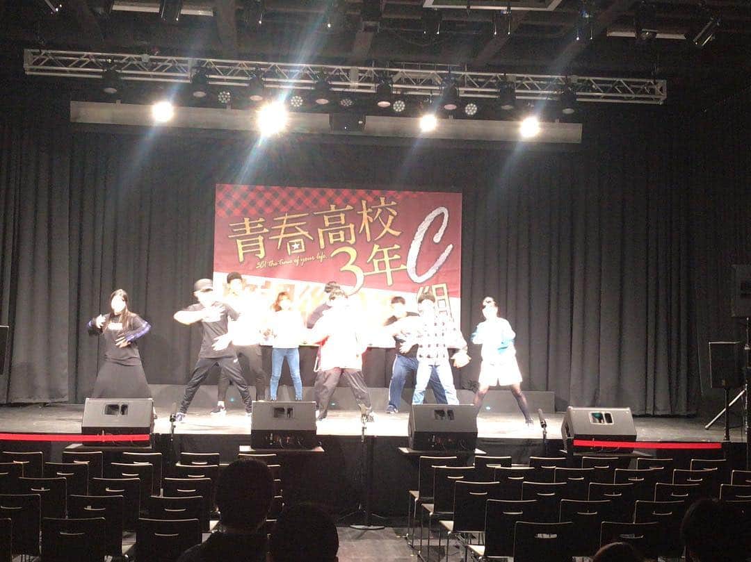 テレビ東京「青春高校３年C組」さんのインスタグラム写真 - (テレビ東京「青春高校３年C組」Instagram)「😇本日の劇場公演チケットのお知らせ  開場時間 / 開演時間18:30 / 19:00 2,500円(税込) ※ドリンク代別途500円かかります。 場所：KeyStudio keystudio.jp/access/  開演30分前から販売です。 開演1時間～30分前の間にお越しください。 ※定員数を超えた場合は抽選となりますので ご了承ください🙇‍♀️ 今後も当日券がある日は事前にお知らせします😃  #青春高校3年C組 #青春高校放課後公演  #keystudio  #みんなリハーサルがんばってます #お楽しみに 😃💕」4月3日 15時27分 - 3c_tx