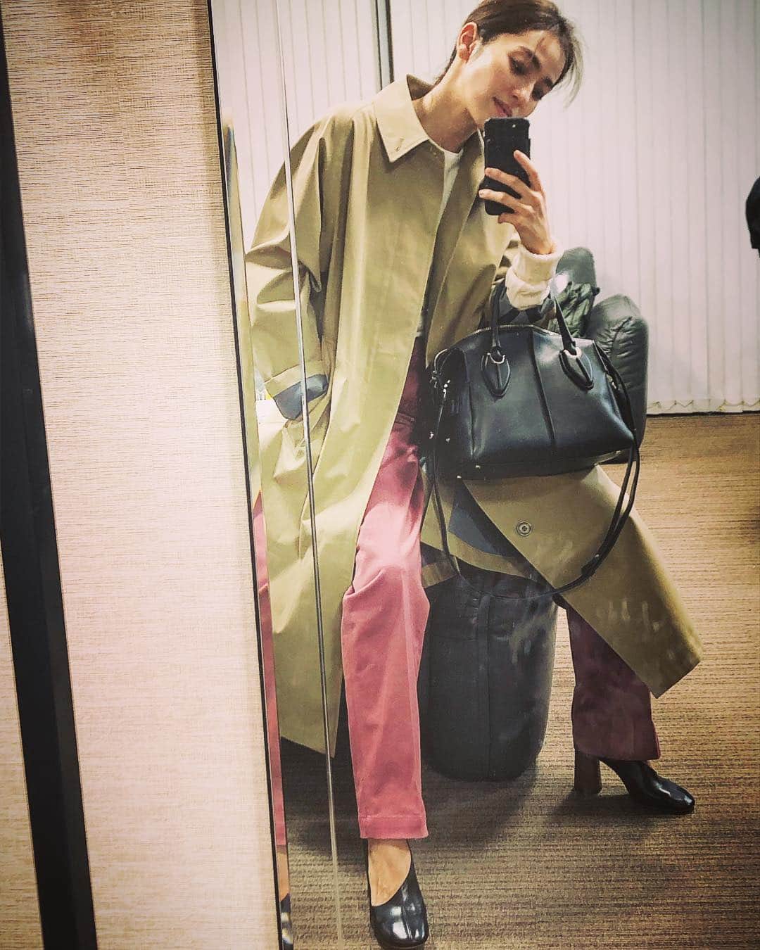 中村アンさんのインスタグラム写真 - (中村アンInstagram)「私服🕺﻿ 🧥: @uniqlo  #uniqlou ﻿ (Men's) 👖: @uniqlo  #uniqlou ﻿ 👡: @oldceline ﻿ 👜: @tods  #todsdstyling」4月3日 16時51分 - cocoannne