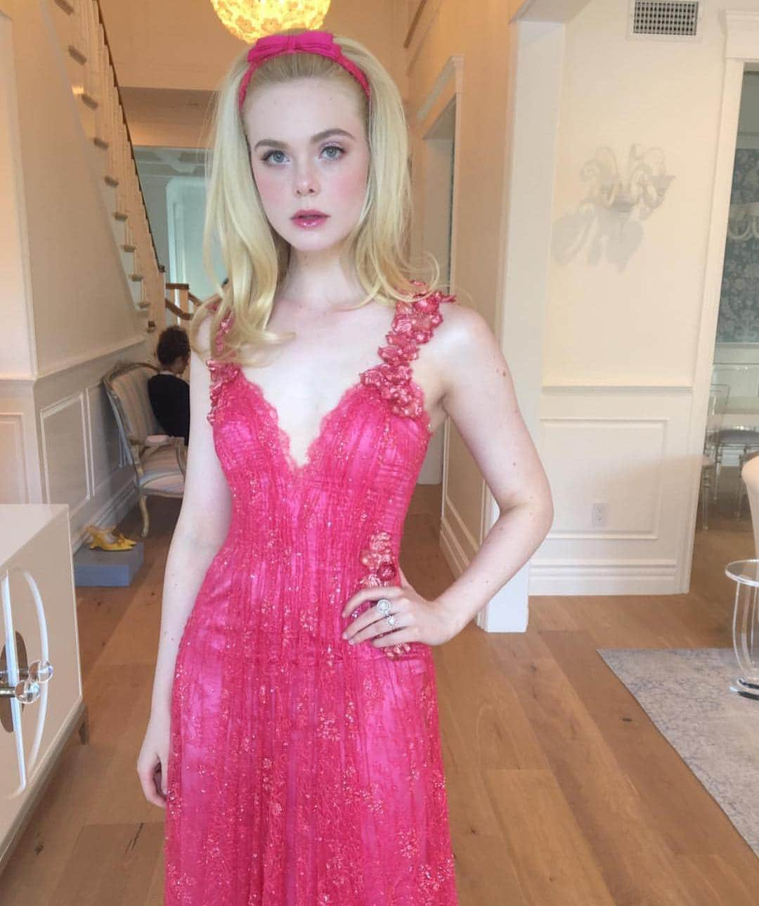 エル・ファニングさんのインスタグラム写真 - (エル・ファニングInstagram)「TEEN💗SPIRIT💗PREMIERE💗LOOK」4月3日 16時57分 - ellefanning