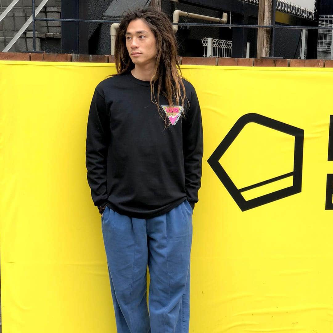 のインスタグラム：「コーディネートブログアップしました。 VANSにCHAMPIONとコラボ物も充実しております。 是非参考にしてみて下さい!! #standardcalifornia #スタンダードカリフォルニア #スタイリング #コーディネート#vans #champion #スウェットシャツ」
