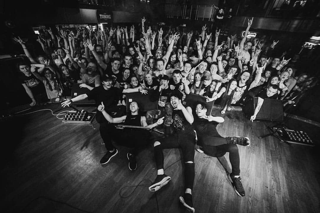 Crystal Lakeさんのインスタグラム写真 - (Crystal LakeInstagram)「It was great night in Samara. Thanks to everyone who saw our set last night. See you next time Samara!  Photo: @johngyllhamn  #CrystalLake #Adept #BrightDelight」4月3日 17時17分 - crystallake777