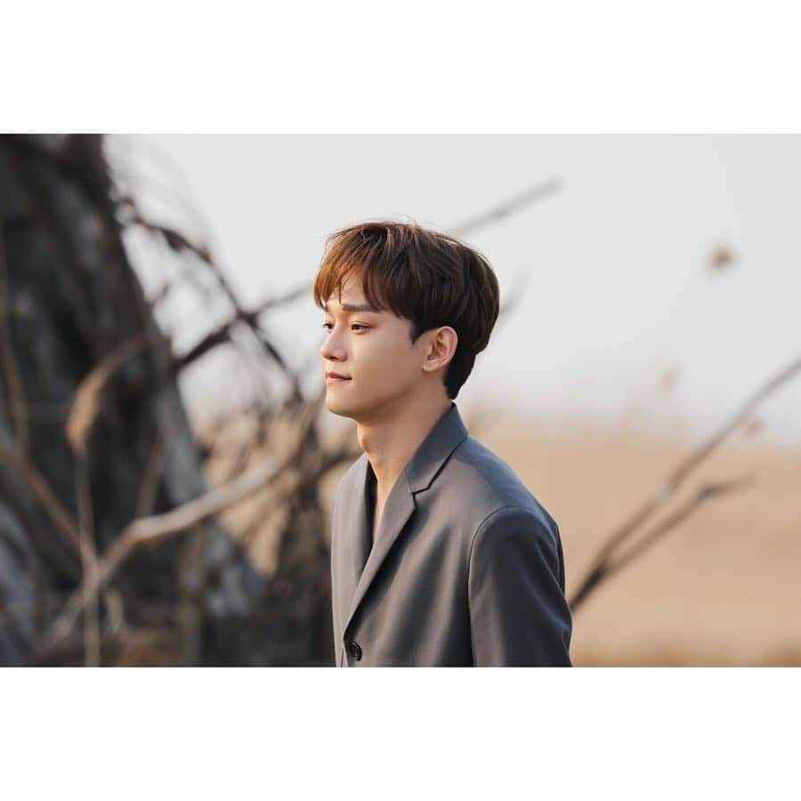 EXOさんのインスタグラム写真 - (EXOInstagram)「역대급 春 연가 ‘사월이 지나면 우리 헤어져요 (Beautiful goodbye)’ MV 촬영 현장 비하인드 사진(1) 공개! 📸 - #첸 #CHEN #엑소 #EXO #weareoneEXO #사월_그리고_꽃 #April_and_a_flower #사월이_지나면_우리_헤어져요 #Beautiful_goodbye」4月3日 18時00分 - weareone.exo