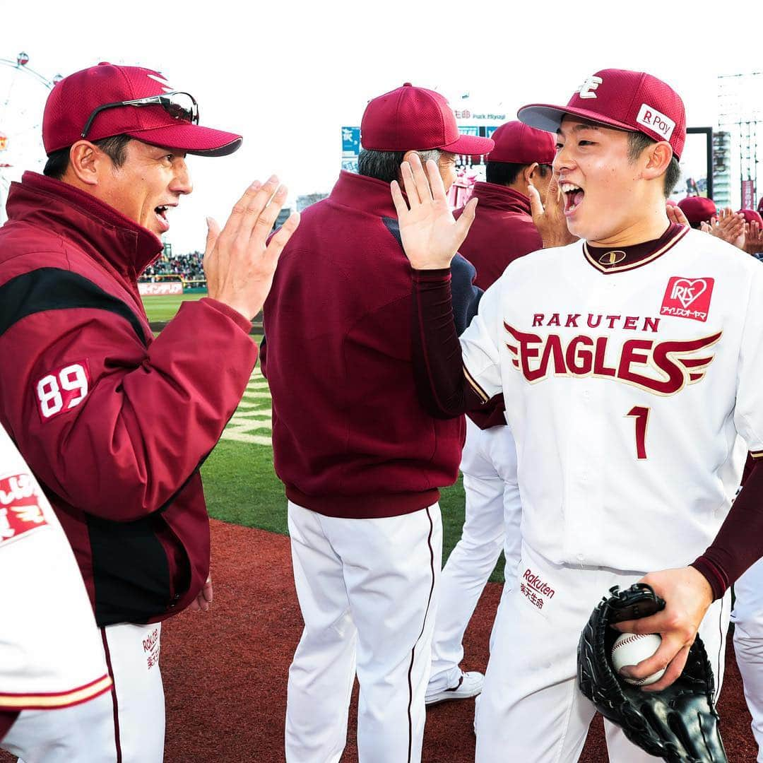 東北楽天ゴールデンイーグルスさんのインスタグラム写真 - (東北楽天ゴールデンイーグルスInstagram)「⚾️ ⚾️E 3-2 F⚾️ 終盤の逆転劇でイーグルス4連勝‼️‼️ ヒーローは先制打と8回逆転2ランのウィーラー選手✨ 移籍後初登板となった福井選手は5回無失点の好投👍🏼 松井選手はしっかり3者凡退に抑えて2セーブ目🙆🏻‍♂️ #rakuteneagles #RESTART #日本一の東北へ #ウィーラー #福井優也 #松井裕樹」4月3日 17時55分 - rakuten_eagles