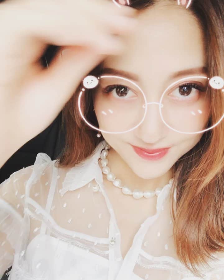 のインスタグラム：「今日はパールとお星様⭐️💕 So in love with ❤️🐚⭐️ Necklace/ @maayapearls  Pirece/ @dahlia__official, lajolla,bijoudeM #jewelry #pearl #pirece #accessory  #tokyolife #fashion #mamaliefe #ママ」
