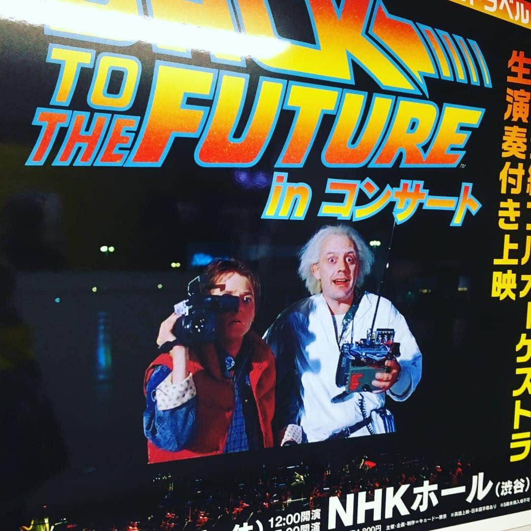 緒月遠麻さんのインスタグラム写真 - (緒月遠麻Instagram)「☆ 私、 這ってでも行くやつ。笑 #backtothefuture  平成 最後の日に 最高のプレゼント 🎁🥰🎁 ✨ 因みに 昨日は #摩天楼はバラ色に 見ました。 マイケル 最高🌹 マイケル三昧。 #michaeljfox  4月30日 楽しみすぎるー٩( ᐛ )و✨」4月3日 23時32分 - toma_ozuki