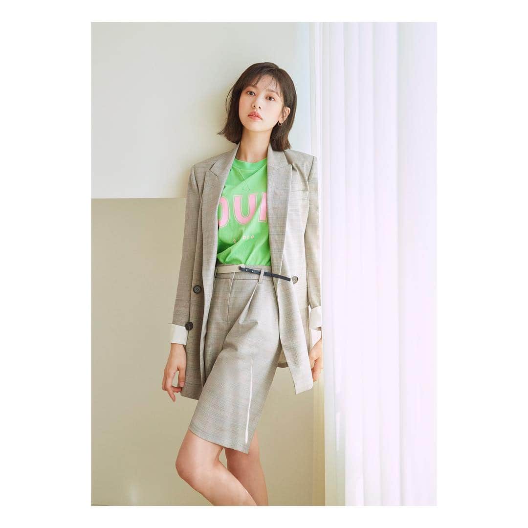 チョン・ソミンさんのインスタグラム写真 - (チョン・ソミンInstagram)「@a.t.corner x 쏨💚」4月3日 23時33分 - somin_jj