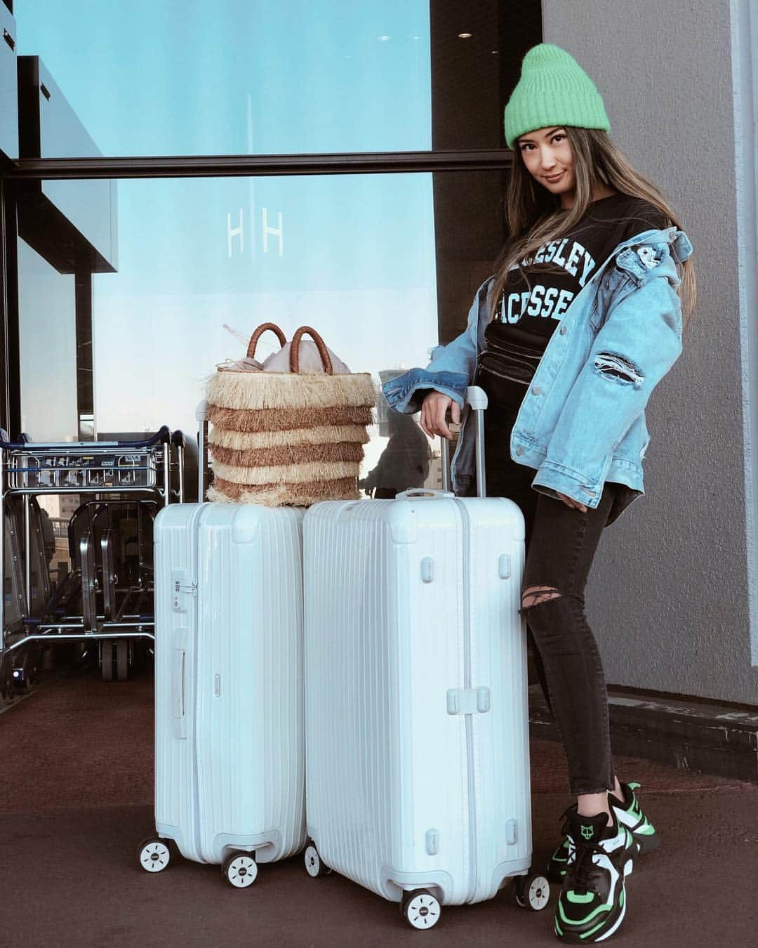 Mihoさんのインスタグラム写真 - (MihoInstagram)「Honolulu✈️ see you in a month JPN👋 主人と合流🥺🌸 しばし行ってきまーす🌴✈️💙」4月3日 18時01分 - march16m