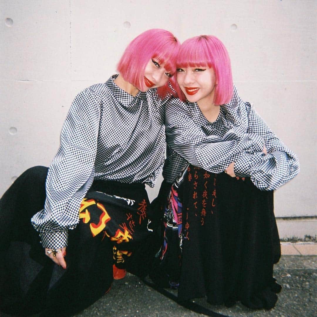 AYAさんのインスタグラム写真 - (AYAInstagram)「Numero Tokyo May issue  @numerotokyo 🖤 「今、私たちが“黒の衝撃”ヨウジヤマモトを着る理由」 Check our page⚡️⚡️⚡️」4月3日 18時06分 - ayaxxamiaya