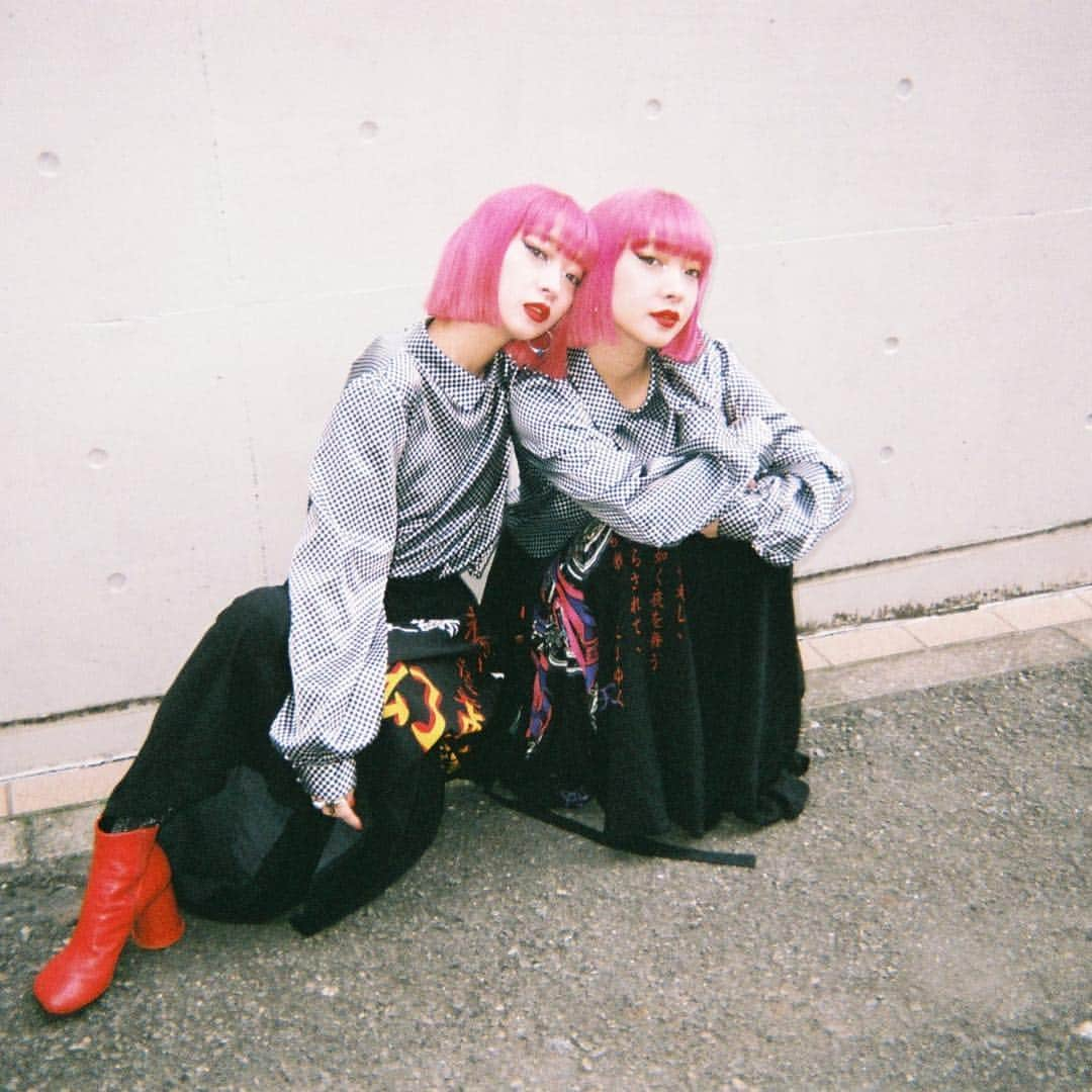 AYAさんのインスタグラム写真 - (AYAInstagram)「Numero Tokyo May issue  @numerotokyo 🖤 「今、私たちが“黒の衝撃”ヨウジヤマモトを着る理由」 Check our page⚡️⚡️⚡️」4月3日 18時06分 - ayaxxamiaya