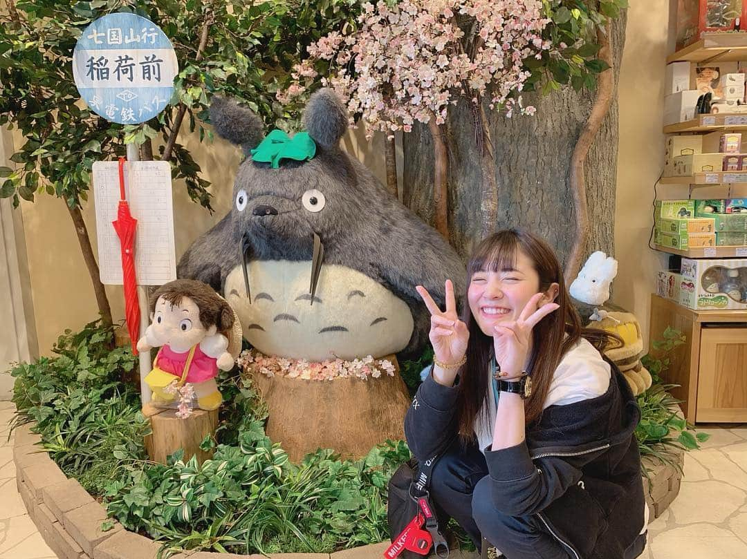 久米知里さんのインスタグラム写真 - (久米知里Instagram)「.﻿ ﻿ 3/27～4/2﻿ 広島、大阪、名古屋、東京﻿ ﻿ 1週間の遠征が終わりました！😊✨﻿ ﻿ 忙しいながらも各地でたくさんの出会いがあり、たくさんの思い出も出来ました💕﻿ ﻿ 無事に帰って来れて何より😊﻿ ﻿ 毎度運転は大変ですが、元々運転は好きなので！笑﻿ ﻿ 次の遠征も帯同することがあれば！﻿ またおもいでつくろーっと😊✨﻿ ﻿ お疲れ様でーしたっ✨﻿ ﻿ ﻿ ﻿ #久米知里#くめちさと#城島健司のJ的な釣りテレビ#アシスタント#RKB毎日放送#博多#釣り#釣りガール#福岡#博多#タレント#元アイドル#talent#girl#job#goodday#happy#fishing#Fukuoka#hakata#idol﻿ #広島#大阪#名古屋#東京#遠征#車移動#パピマシェ#パピロジェ」4月3日 18時17分 - chisatokume_12