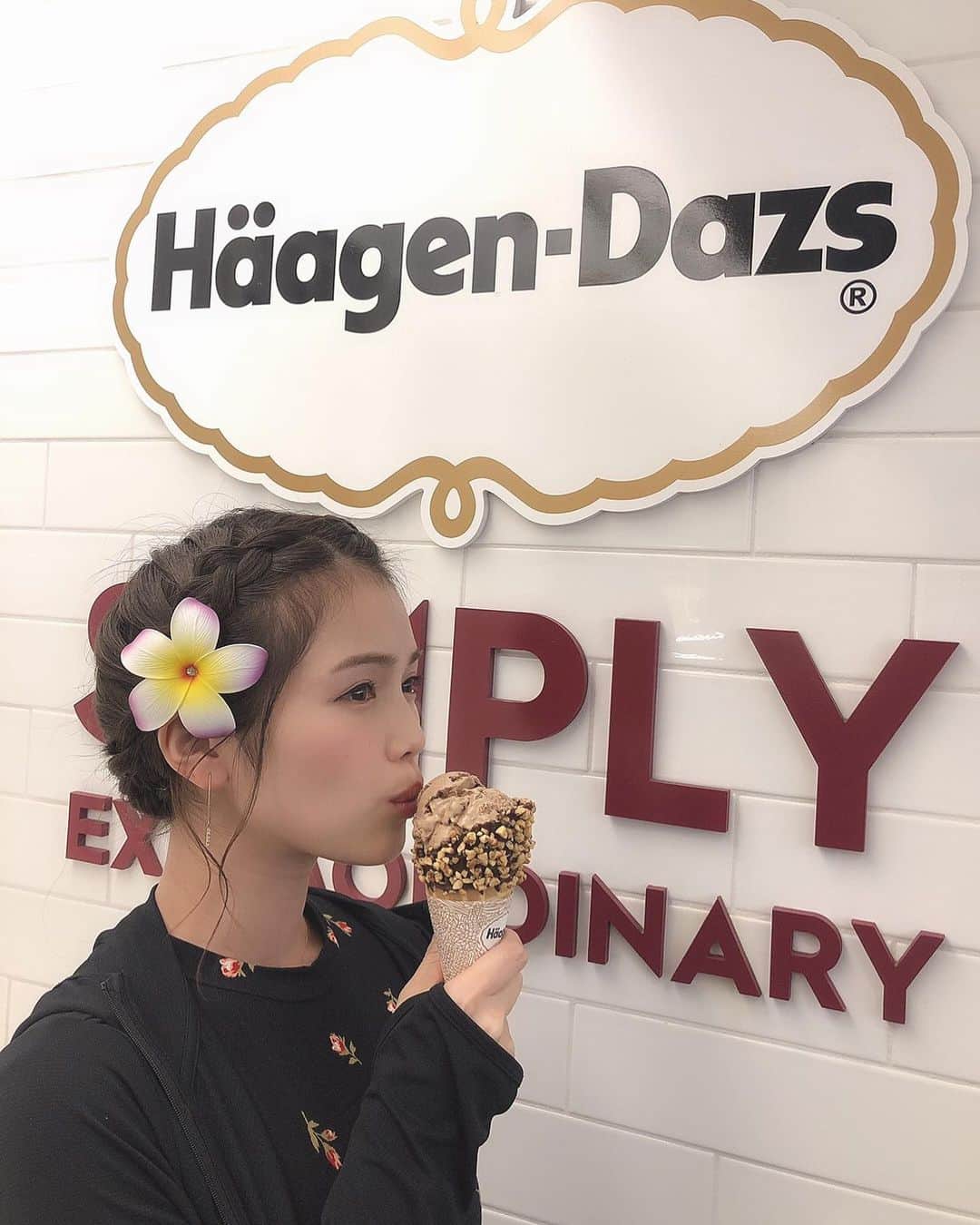 沢辺りおんさんのインスタグラム写真 - (沢辺りおんInstagram)「😋🍨 #hawaii  #haagendazs」4月3日 18時10分 - rionsawabe