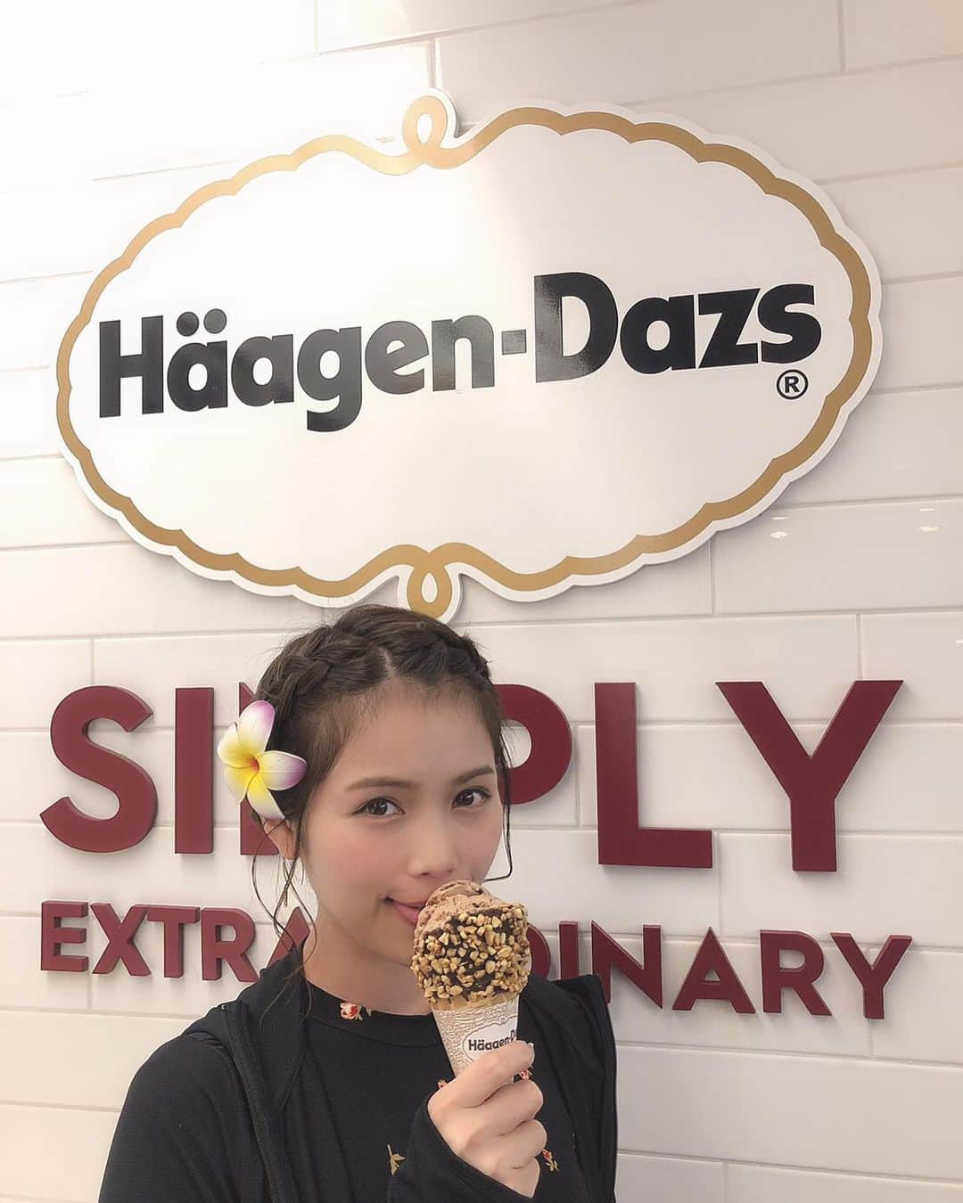 沢辺りおんさんのインスタグラム写真 - (沢辺りおんInstagram)「😋🍨 #hawaii  #haagendazs」4月3日 18時10分 - rionsawabe