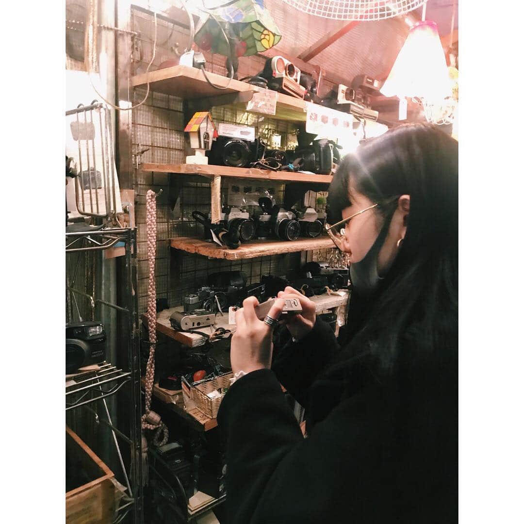 北澤舞悠（まゆちる）のインスタグラム：「フィルムカメラ選び🎞」
