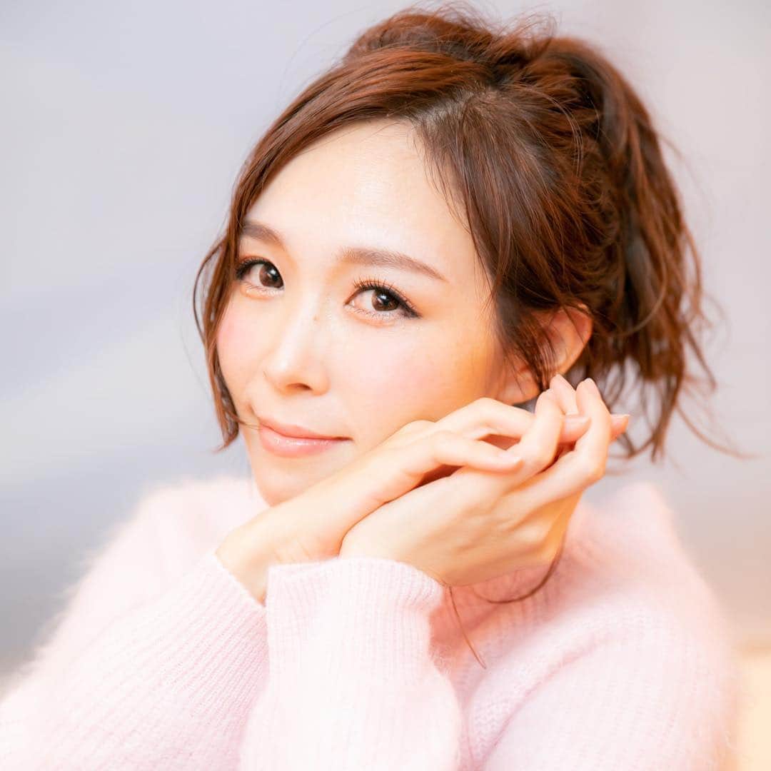 愛内里菜のインスタグラム：「垣内りか/Rの﻿ オフィシャルTwitterが﻿ 開設となりました！！﻿ ﻿ こちらは主にスタッフの更新、お知らせとなりますが﻿ いち早く情報を出していきますので﻿ ﻿ みなさま﻿ フォロー、チェックよろしくお願いいたします😌🙏﻿ ﻿ アカウント名は﻿ @RRikakakiuchi﻿ ﻿ です😊﻿ ✨プロフィールに表記されているLinktreeからTwitterページを見ていただけます✨ ﻿ ﻿ #@twitter﻿ #愛内里菜 #垣内りか #R﻿ #@booyon📸﻿ #@f_s_6👗﻿ #@pulito_yuri💄﻿」