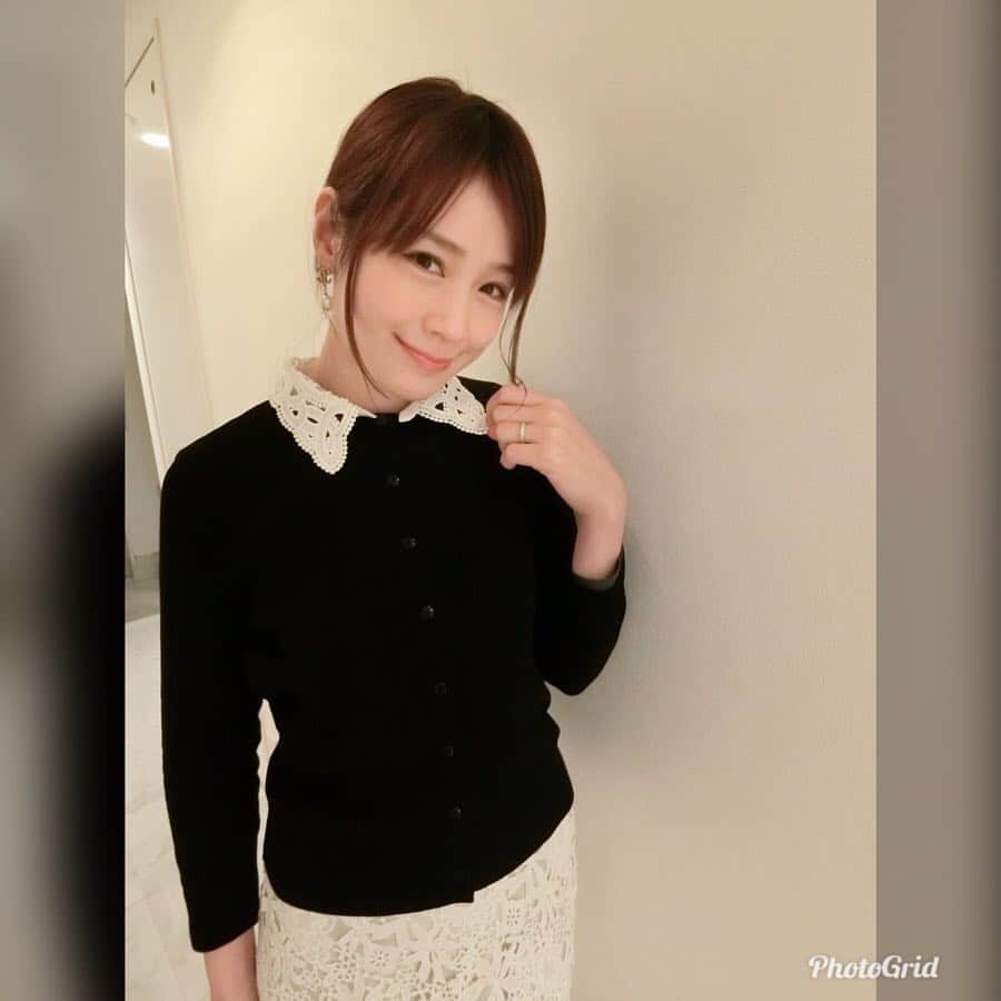 相沢まきさんのインスタグラム写真 - (相沢まきInstagram)「保育園見学コーデ😁 こういう襟付きの服好きです✨  tops @lialapg (lpg411-0440) skirt rd_rougediamant_official (昔の)  @joint_space @lialapg #lialapg #liala_fashion #pr #ママコーデ #fashion」4月3日 18時45分 - maki_aizawa0414