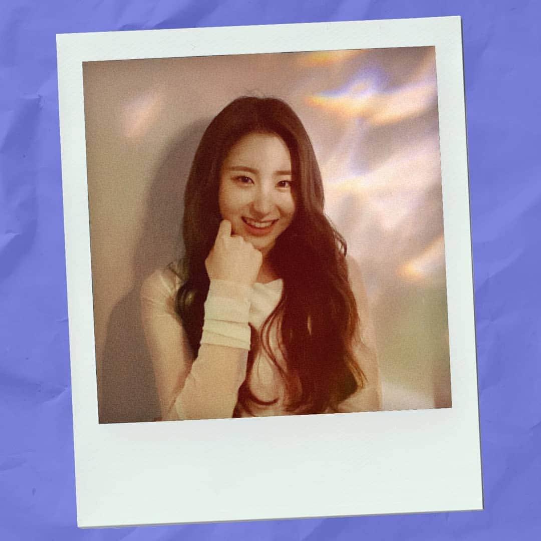 IZ*ONEさんのインスタグラム写真 - (IZ*ONEInstagram)「⠀⠀⠀ IZ*ONE HEART*IZ Blooming Sapphire ⠀⠀⠀ #채연 #비올레타 #Violeta #IZONE #아이즈원 #アイズワン」4月3日 19時02分 - official_izone