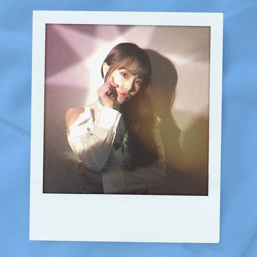 IZ*ONEさんのインスタグラム写真 - (IZ*ONEInstagram)「⠀⠀⠀ IZ*ONE HEART*IZ Blooming Sapphire ⠀⠀⠀ #예나 #비올레타 #Violeta #IZONE #아이즈원 #アイズワン」4月3日 19時03分 - official_izone