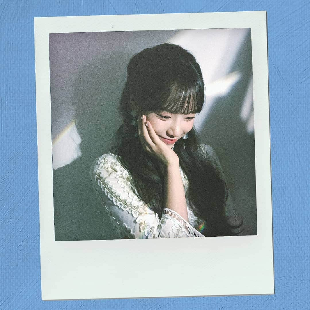 IZ*ONEさんのインスタグラム写真 - (IZ*ONEInstagram)「⠀⠀⠀ IZ*ONE HEART*IZ Blooming Sapphire ⠀⠀⠀ #유리 #비올레타 #Violeta #IZONE #아이즈원 #アイズワン」4月3日 19時03分 - official_izone