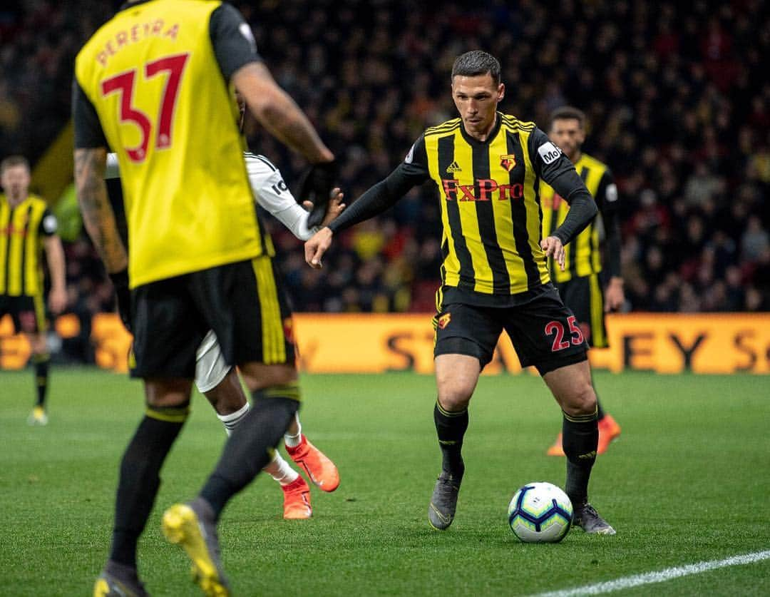 ヨゼ・ホレバスさんのインスタグラム写真 - (ヨゼ・ホレバスInstagram)「"Amazing performance from everyone last night! What a great way to come back from injury and get ready for the big game this weekend! #watfordfc #imback #staystrong #focus #premierleague #teamspirit"」4月3日 19時03分 - josecholevas