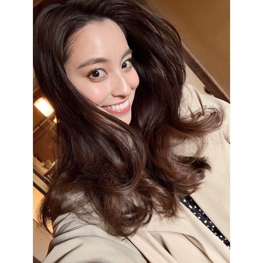 鍋谷真子さんのインスタグラム写真 - (鍋谷真子Instagram)「久々に♥︎ 撮影後の#selfie 🤳 今の髪の長さ、髪色お気に入り💘」4月3日 19時20分 - jj_mako