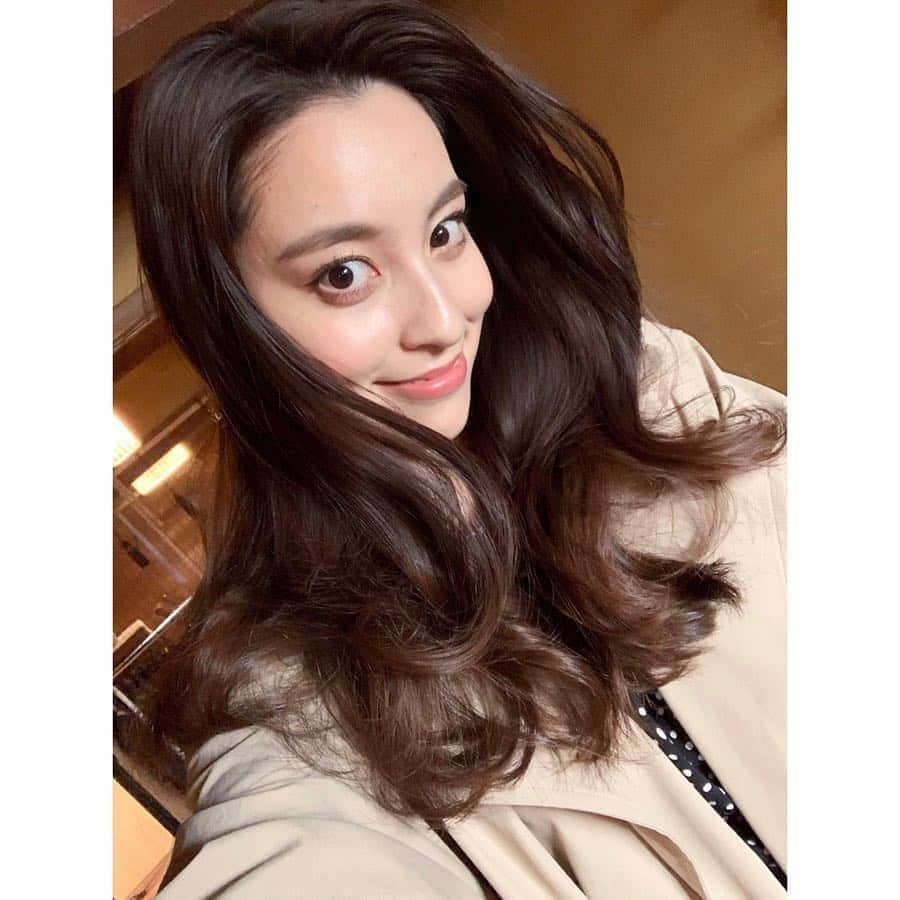 鍋谷真子さんのインスタグラム写真 - (鍋谷真子Instagram)「久々に♥︎ 撮影後の#selfie 🤳 今の髪の長さ、髪色お気に入り💘」4月3日 19時20分 - jj_mako