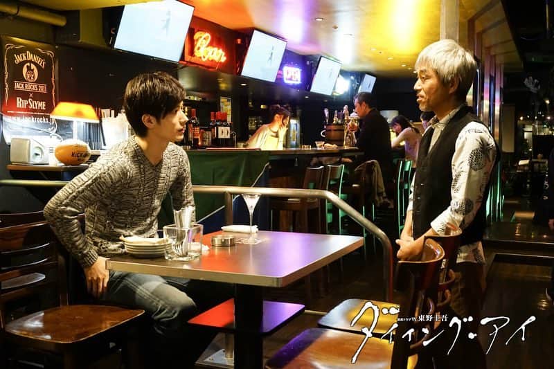 WOWOW「プラージュ」さんのインスタグラム写真 - (WOWOW「プラージュ」Instagram)「瑠璃子(高橋メアリージュン)に監禁された慎介(三浦春馬)は必死に脱出方法を探すうちに、自宅アパートについてのある重大な隠しごとを思い出す。助けにやって来た小塚(木村祐一)とともに、タワーマンション内の秘密の部屋の扉を強引に開いた慎介の目に飛び込んできたのはあまりに衝撃的な光景だった。岸中玲二(柿澤勇人)の自分への恨みの深さを思い知らされた慎介は部屋を飛び出した。小塚も部下を後に残しマンションを去ったが、やがて瑠璃子の足音が響いてきた。 . 「連続ドラマW　東野圭吾『ダイイング・アイ』」 第四話は、4/6（土）よる10時放送🍸 . 詳しくは、プロフィールのURLから「連続ドラマW　東野圭吾『ダイイング・アイ』」をチェック🌟 . #三浦春馬 #高橋メアリージュン #松本まりか #柿澤勇人 #小野塚勇人 #淵上泰史 #木村祐一 #堀内敬子 #生瀬勝久 #東野圭吾 #ダイイングアイ #毎週土曜夜10時 #wowow #オリジナルドラマ #連続ドラマW #ドラマW #ドラマ」4月3日 19時37分 - wowowofficial