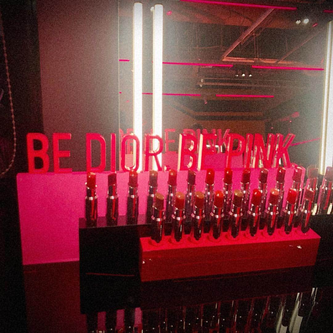 高月彩良さんのインスタグラム写真 - (高月彩良Instagram)「@Dior のリップは とろけるように唇を滑るから やみつきになる💋 pinkの空間が素敵でした🌸🌸 #ディオールステラーシャイン #dioraddict #bediorbepink」4月3日 19時50分 - sara_takatsuki_official