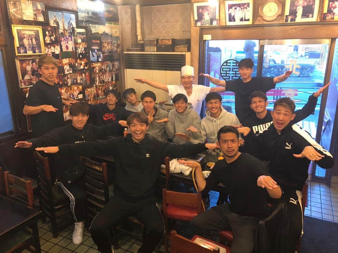 のインスタグラム：「洋次郎さんが来る前にパシャリ📸 最高の時間！！」