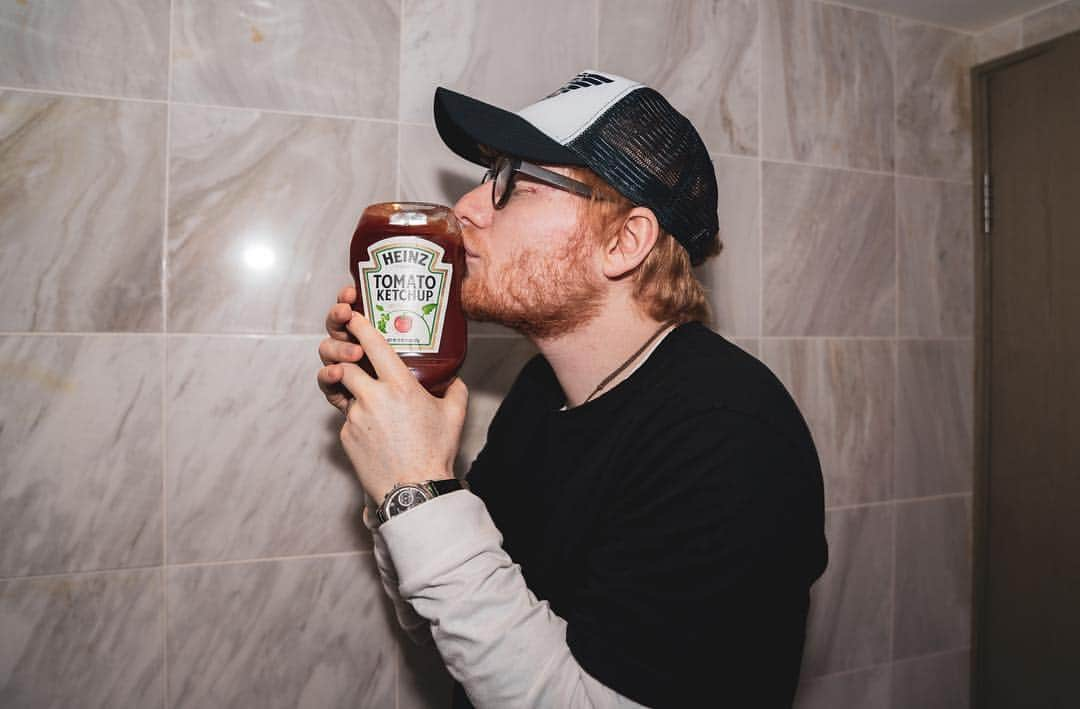 エド・シーランさんのインスタグラム写真 - (エド・シーランInstagram)「Yo @heinz I have an idea for a tv ad if you wanna do one, if not I won’t be offended, I could never be mad at you. Slide in my DMs or have your people call my people. Lots of love, your biggest fan x」4月3日 20時03分 - teddysphotos