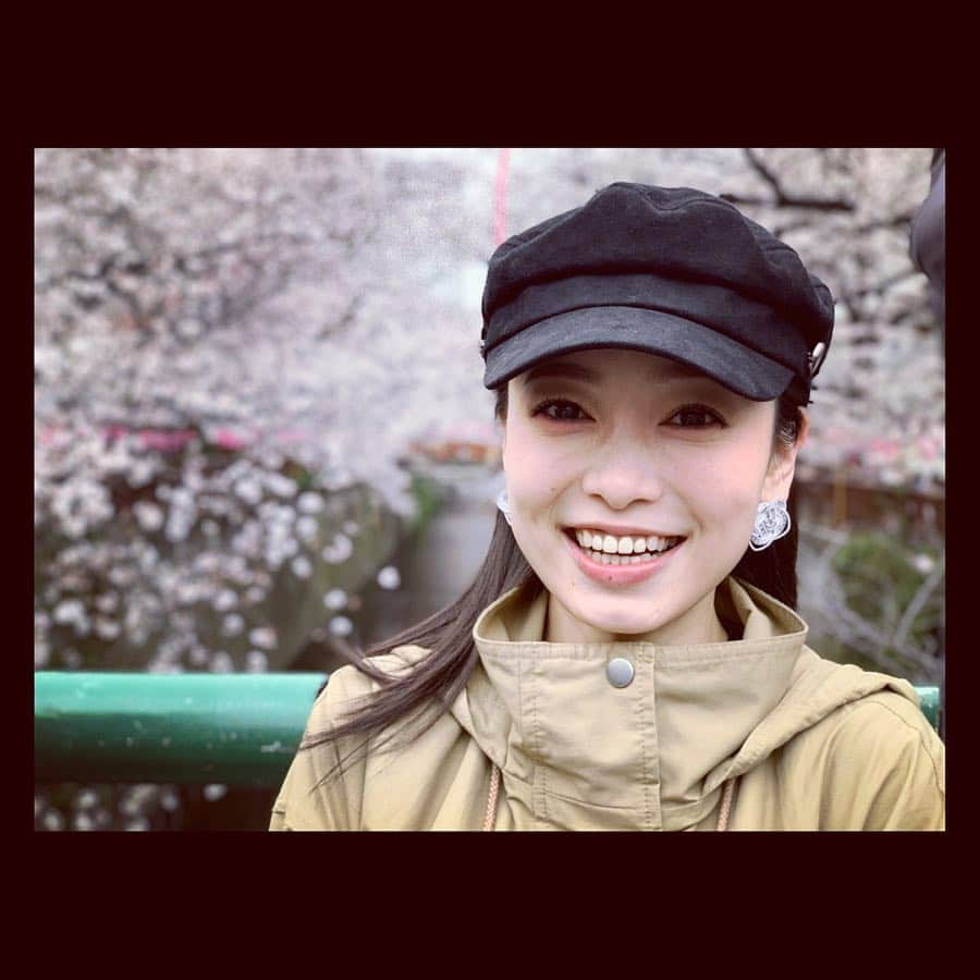 西田あいさんのインスタグラム写真 - (西田あいInstagram)「桜🌸最前線レポート📣 https://youtu.be/uBwKbRcI0UU ・ #目黒川 #お花見 #桜 #インスタ映え #すんごい人でした #ニシアイチャンネル #vlog  #プロフィールのリンクからみてね」4月3日 20時10分 - nishidaai