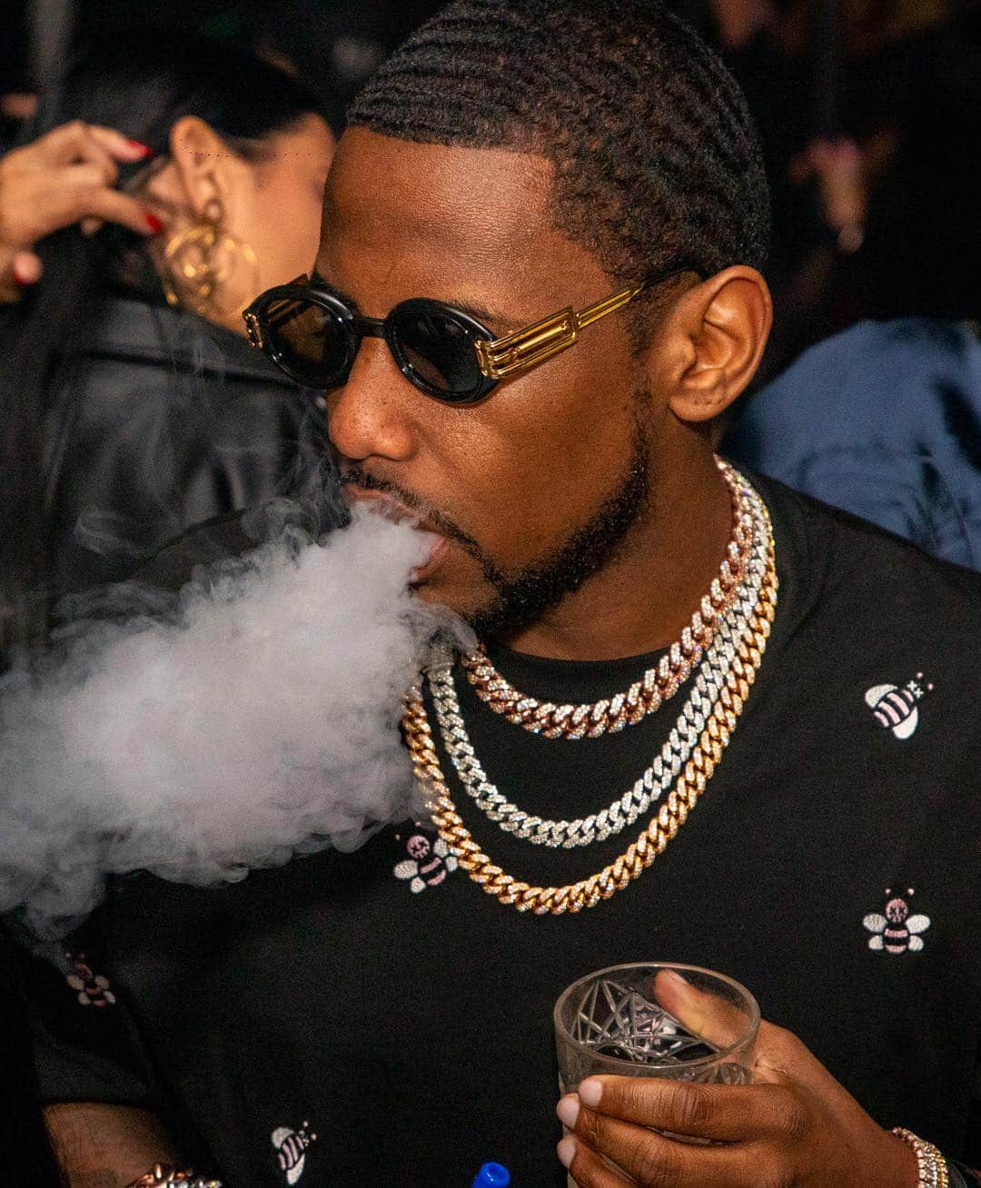 ファボラスのインスタグラム：「everybody been buggin lately 💨🦟 [shot by @drevinciwrks]  #MrJones #Miami」