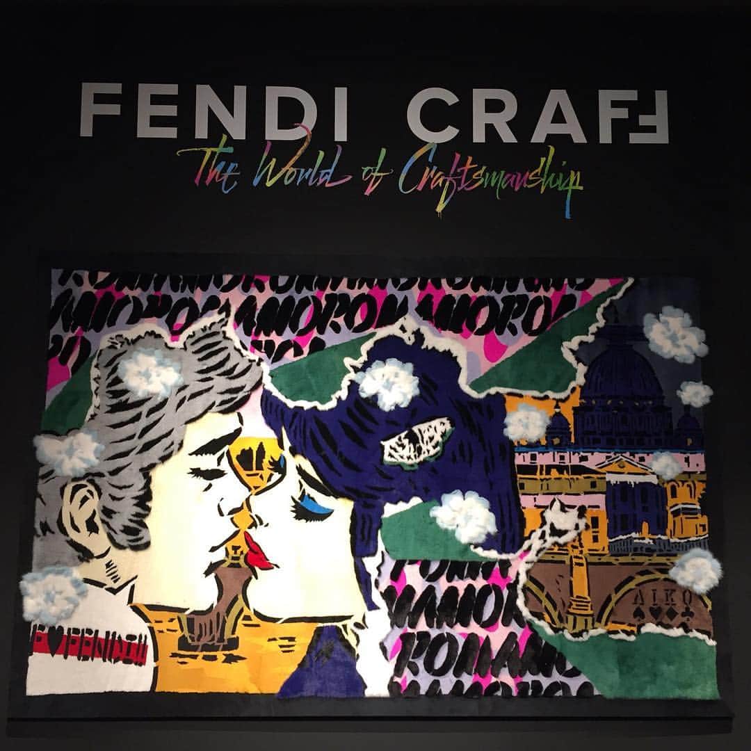 Apparel-web.comさんのインスタグラム写真 - (Apparel-web.comInstagram)「フェンディが「フェンディ クラフ」展を日本初開催。フェンディが誇る熟練のファー職人と現代アートがコラボ。世界で活躍するアーティスト・AIKOさんの新作グラフィックアートをファーで再現しました。 #fendi #FendiCraFF #event #art #moda #fur #fashion #フェンディ#ファッション #パーティー」4月3日 20時19分 - apparelweb
