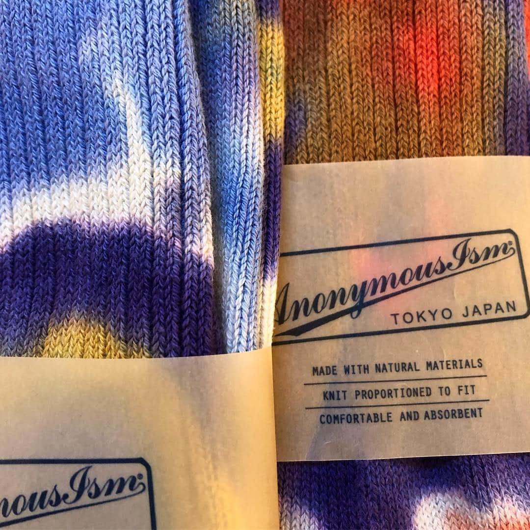 ブルックリン テーラーズさんのインスタグラム写真 - (ブルックリン テーラーズInstagram)「We’re fully stocked with various tie dye crew socks from Japan’s master sock maker, @anonymousism_japan. . . . #menswear #anonymousismsocks #japanfashion」4月3日 20時24分 - brooklyntailors