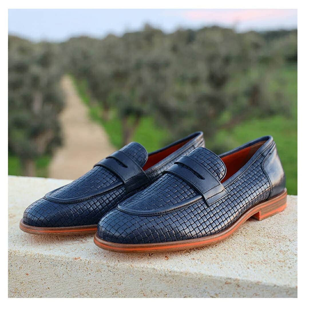 のインスタグラム：「A wonderful collection made for both your everyday look yet the more formal occasions. Discover our Geox BAYLE on geox.com.」
