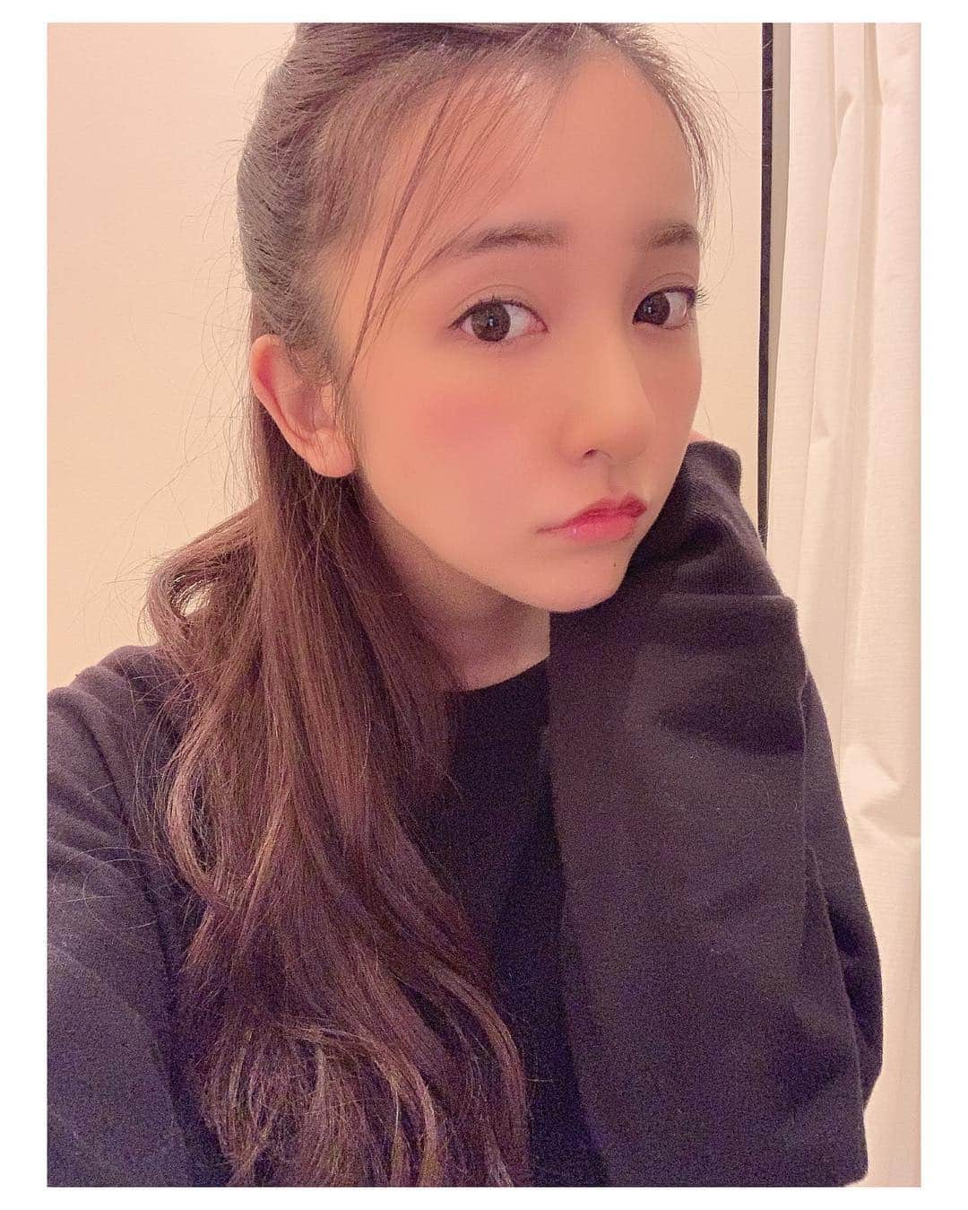 板野友美さんのインスタグラム写真 - (板野友美Instagram)「😳💭💓 #今日も一日お疲れ様でした」4月3日 20時34分 - tomo.i_0703