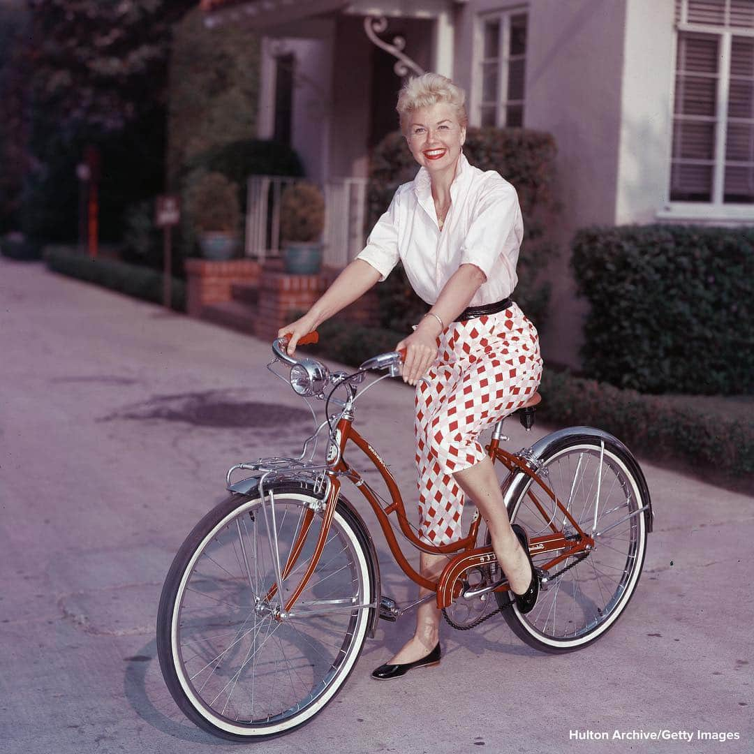 ABC Newsさんのインスタグラム写真 - (ABC NewsInstagram)「HAPPY BIRTHDAY: Iconic film star Doris Day turns 97 today. #dorisday #actress #singer #birthday」4月3日 20時39分 - abcnews