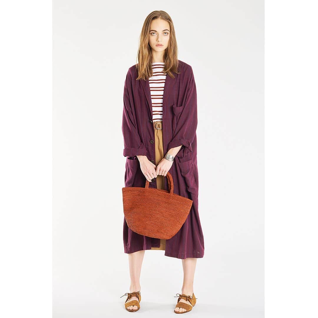 のインスタグラム：「#marrakshilife lab coat ¥59,000+tax #orcival three quarter boatneck T-shirt ¥7,800+tax #danton work skirt ¥13,800+tax #sansarcidet kapity raffia bag ¥19,000+tax #soloviere molly sandals ¥46,000+tax #19ss #bshop #bshop_official」