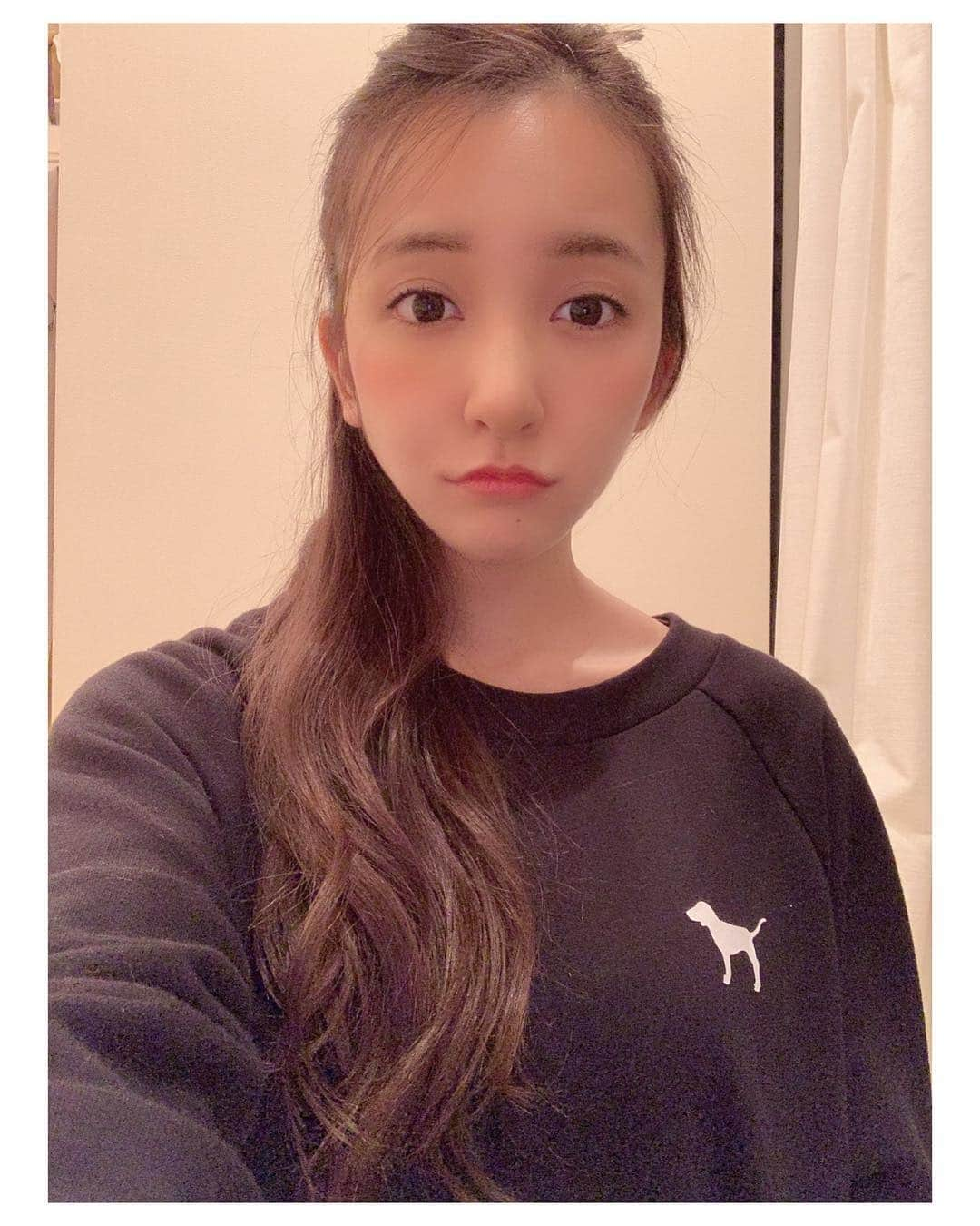 板野友美さんのインスタグラム写真 - (板野友美Instagram)「垂れ眉にしてみたよ😌🌸」4月3日 21時10分 - tomo.i_0703